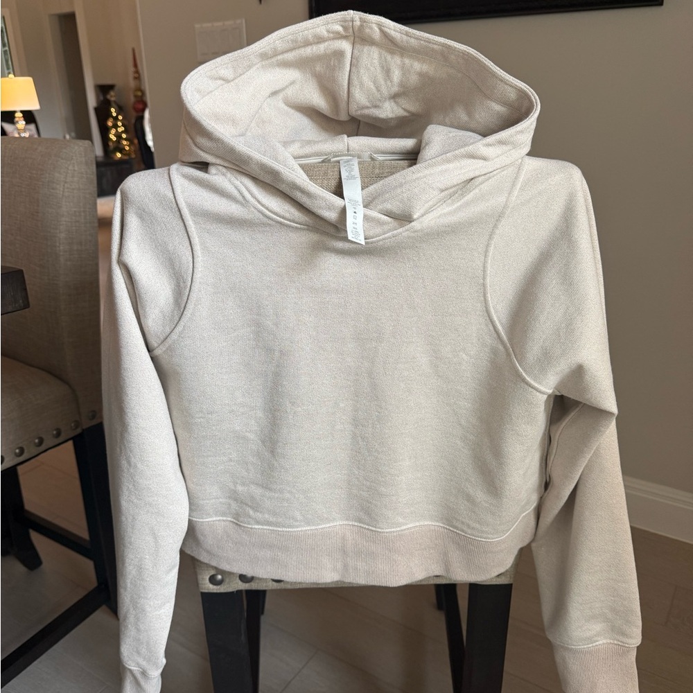 Lululemon Scuba Hoodie in Tan with gold thread accents.  Sz 8